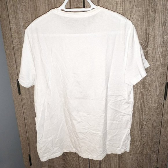 Old Navy Whitney Houston I'm Every Woman Short Sleeve Graphic T-shirt Tee Shirt - Picture 4 of 4